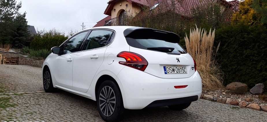 Peugeot 208 cena 20900 przebieg: 216000, rok produkcji 2013 z Świebodzice małe 137